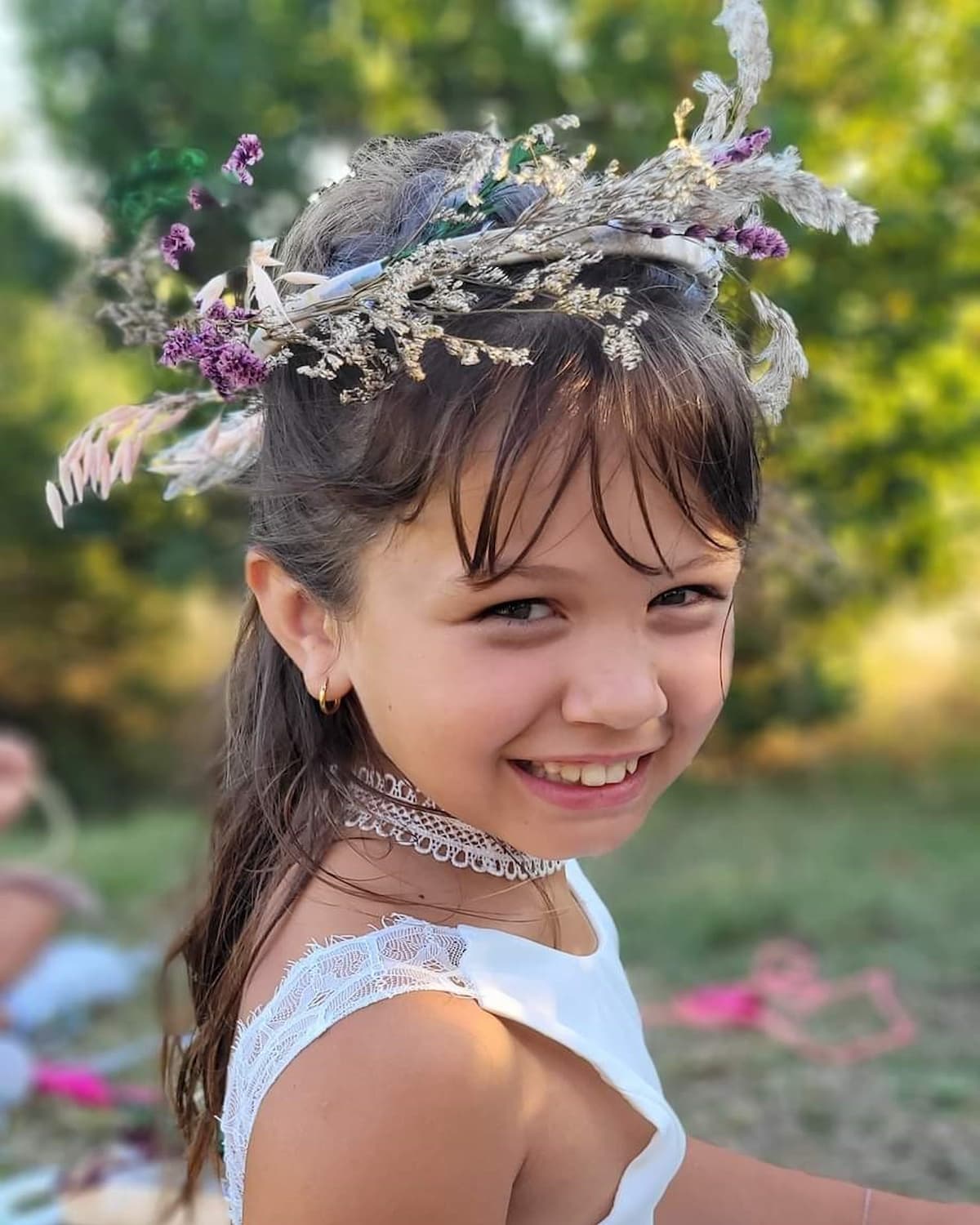 Enfants heureux lors d'un mariage
